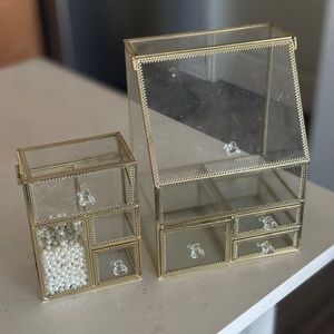 Medium sized makeup containers